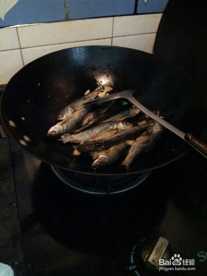 酸笋炒刁子鱼干