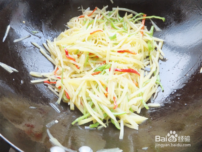 好吃家常菜—双椒土豆丝做法【附自制土豆淀粉】