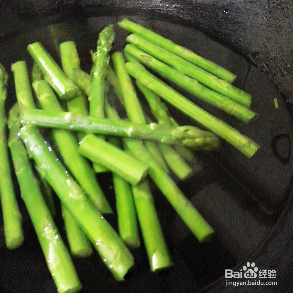 春季瘦身佳菜----凉拌青瓜胡萝卜芦笋的做法