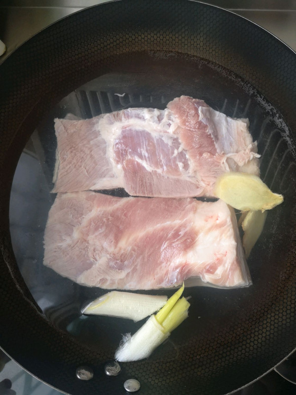 五花肉红薯蒸碗