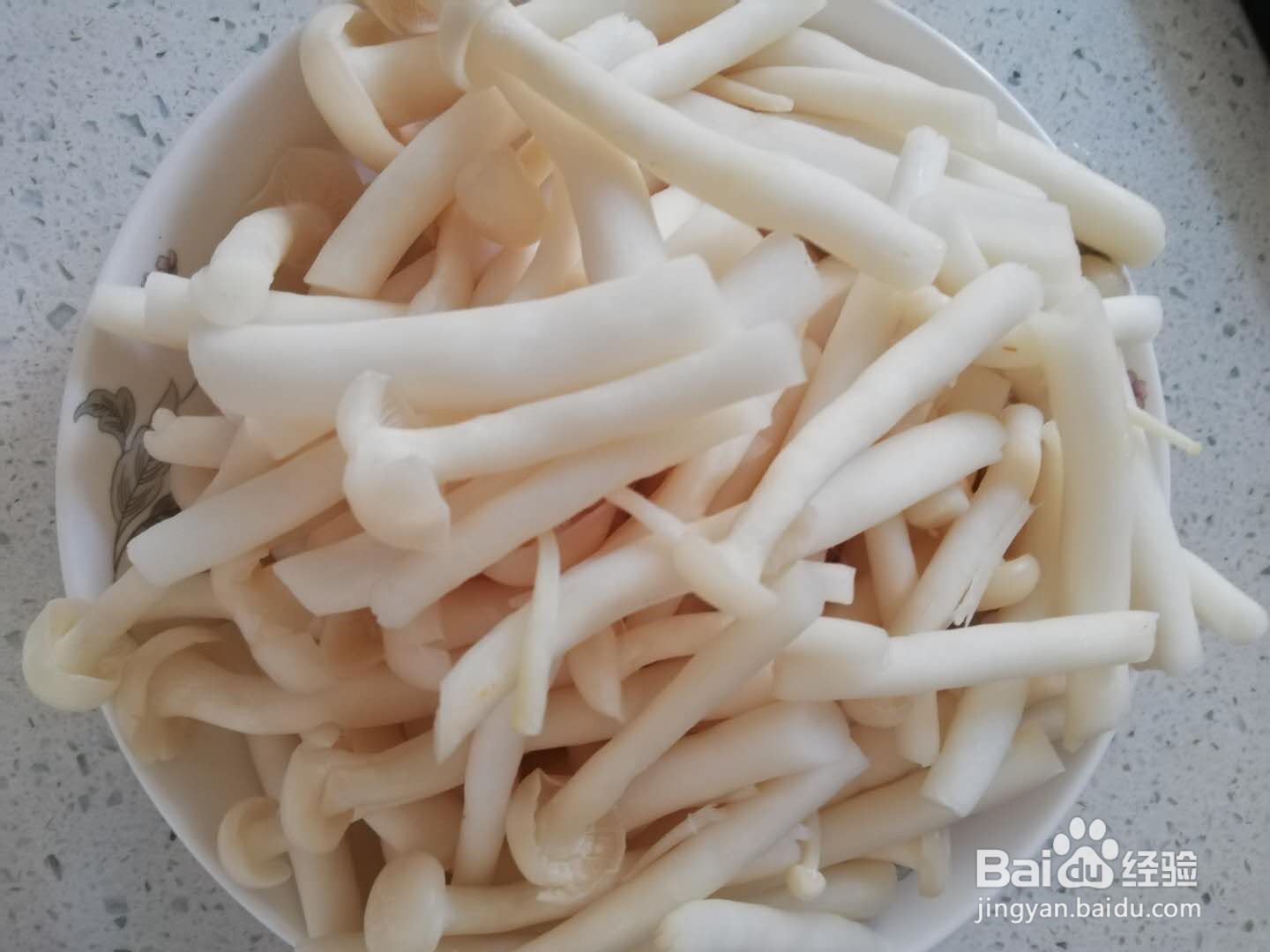 肉片炒白玉菇的做法