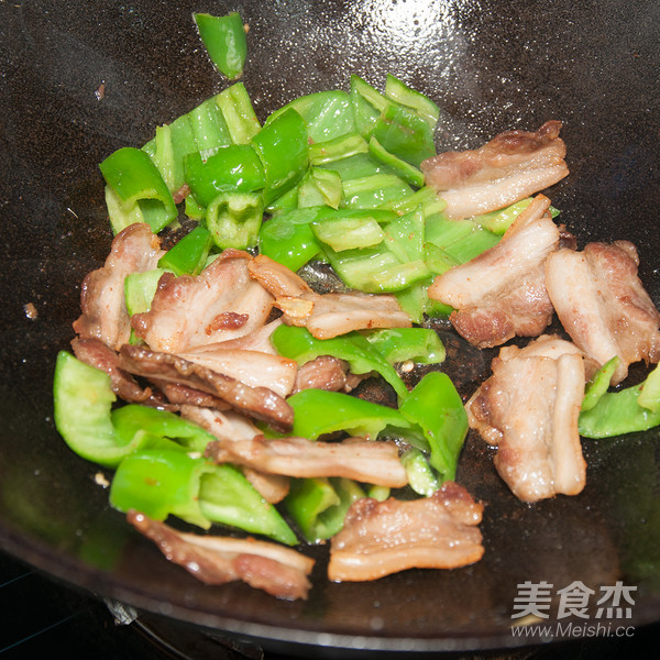 农家小炒肉的做法