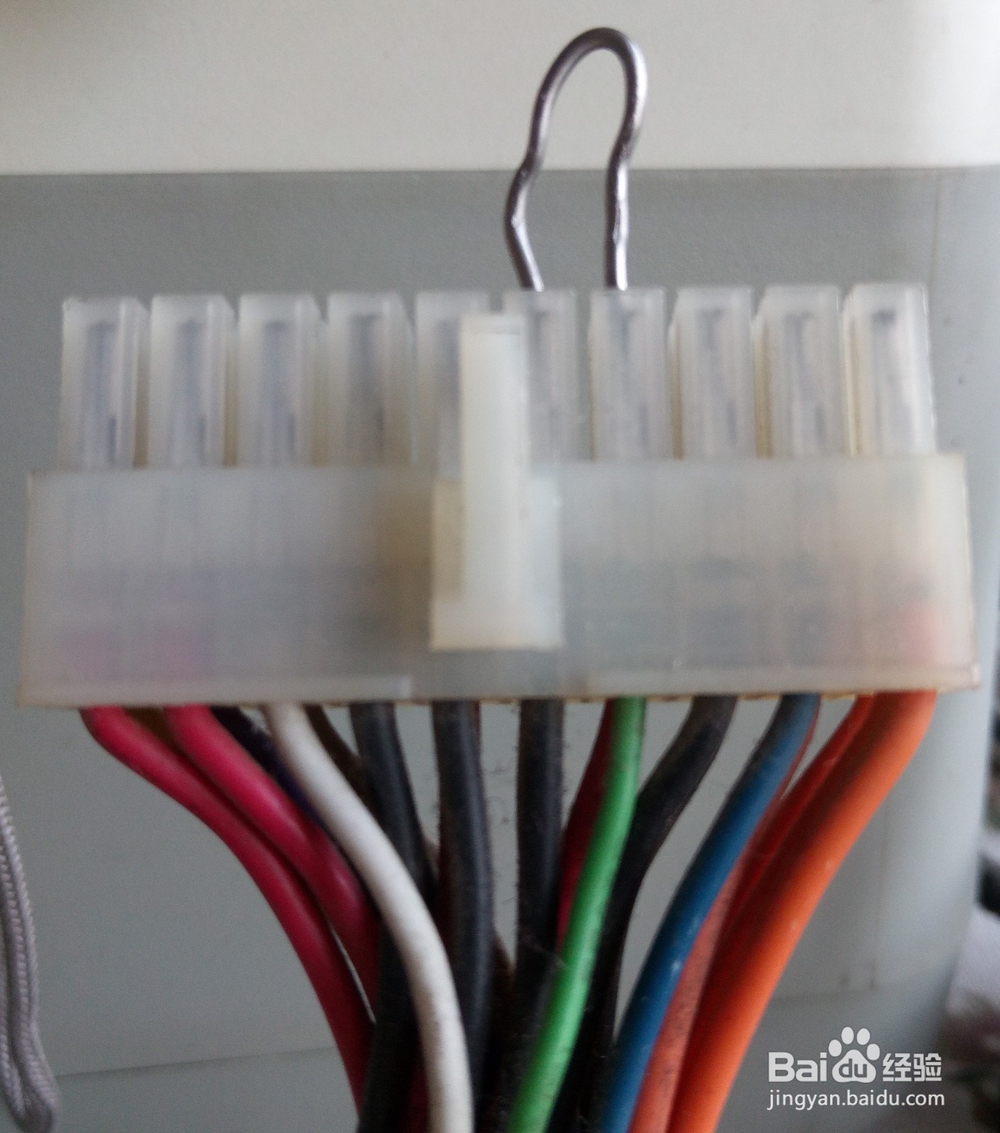 移动硬盘盒没有IDE硬盘电源线的解决方法