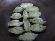 水煎菠菜饺