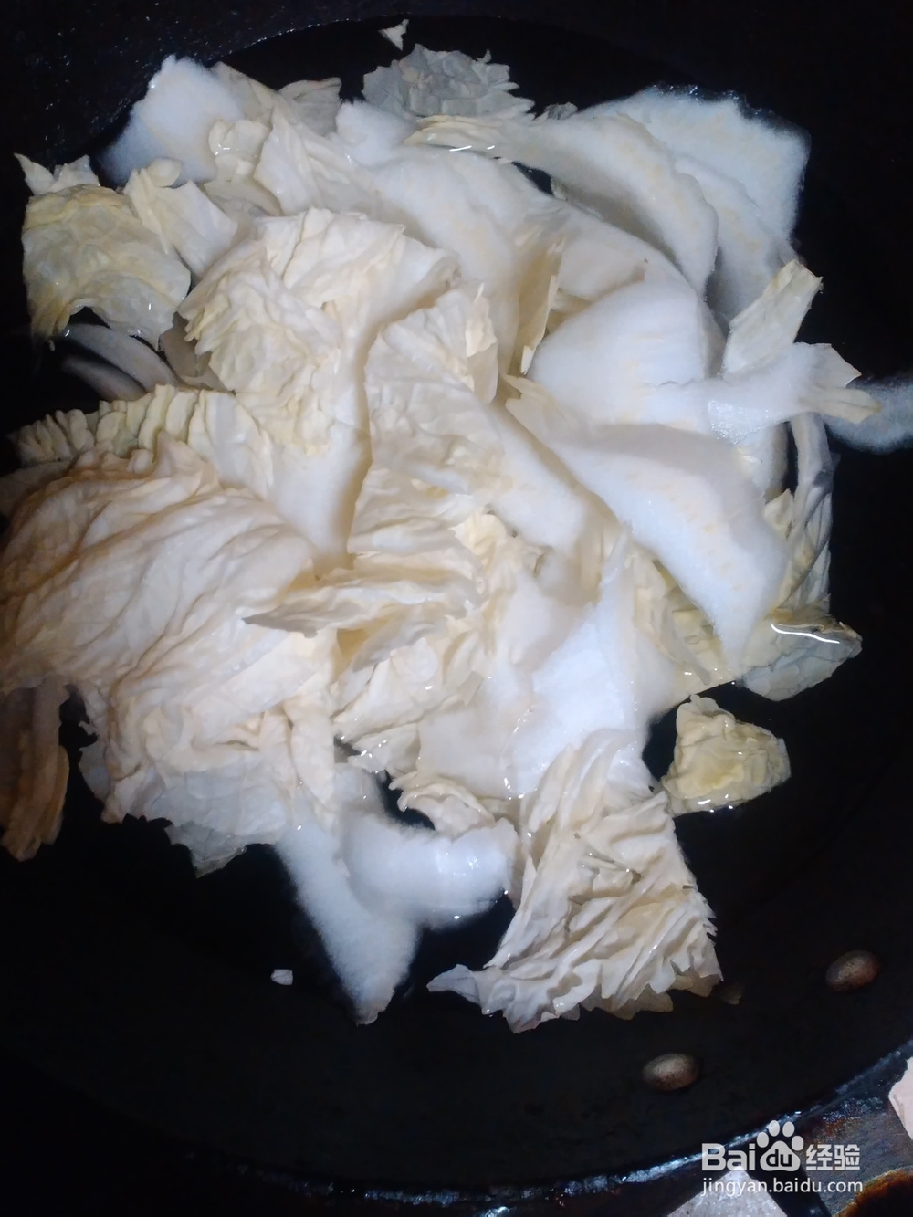 东北特色素菜:白菜炒木耳
