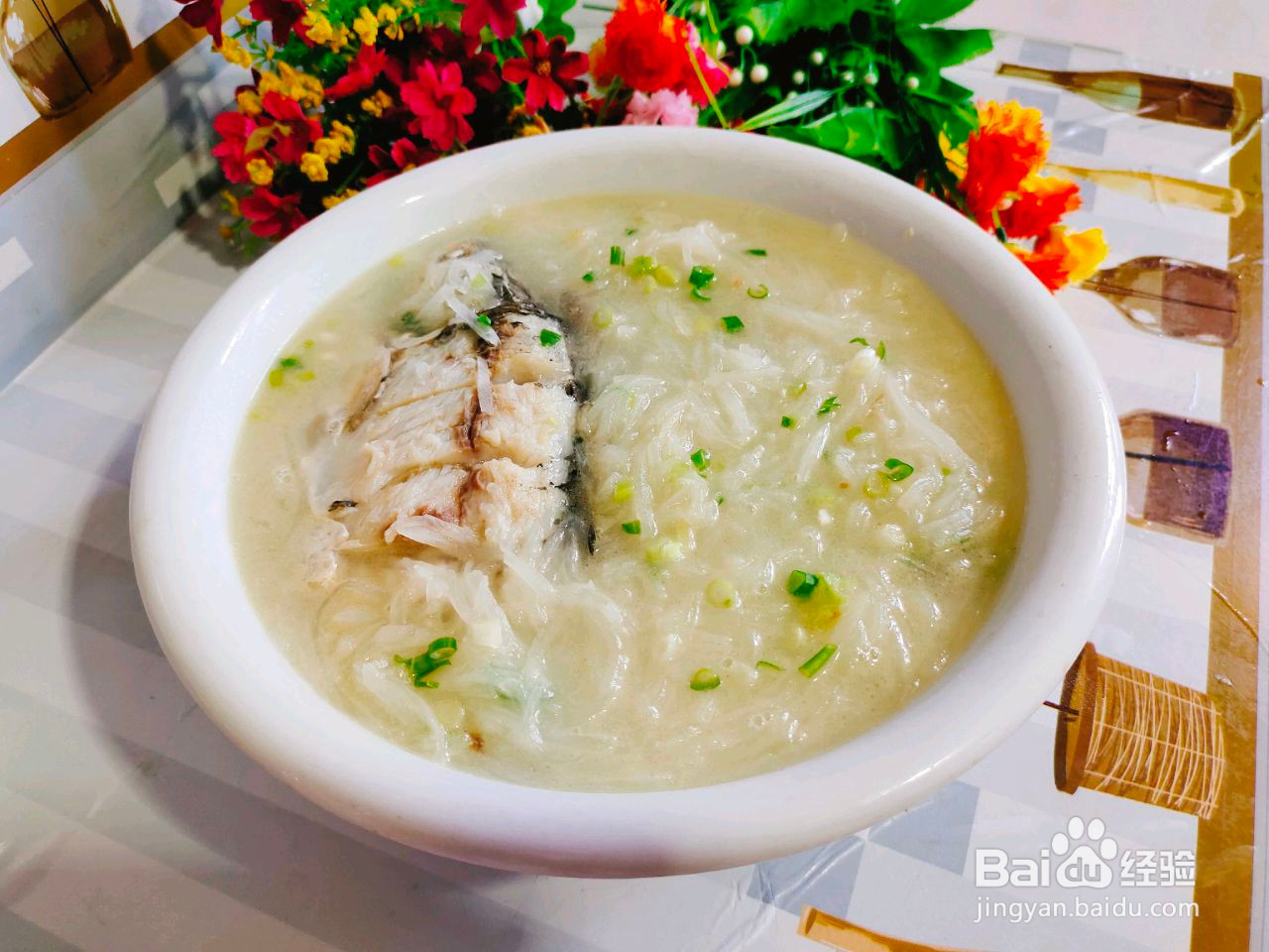 萝卜丝鲫鱼汤的做法