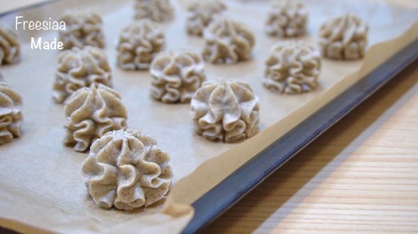 【视频】酥掉渣曲奇饼干(咖啡&原味)~