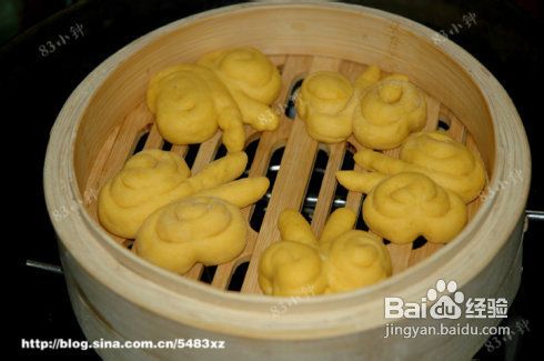 【黄蝴蝶馒头】的做法
