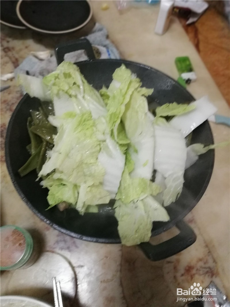 油滋炖豆角白菜