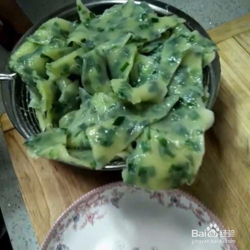蘸汁韭菜面的家常小做法