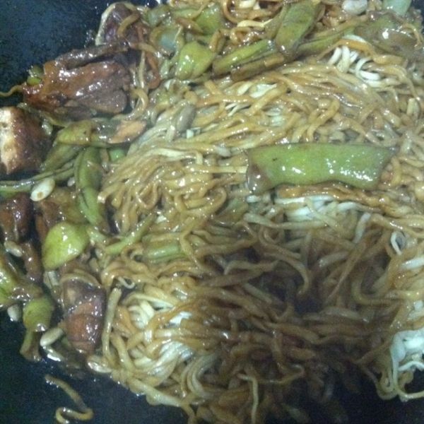 排骨五花肉排骨闷面