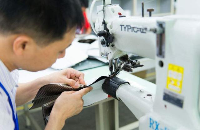 使用缝纫机时,面料总是起皱怎么办