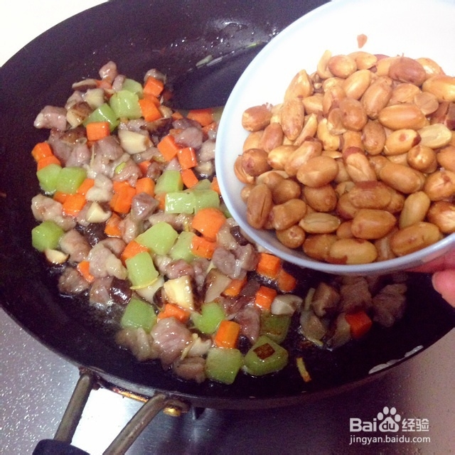 非常简单的肉丁花生米