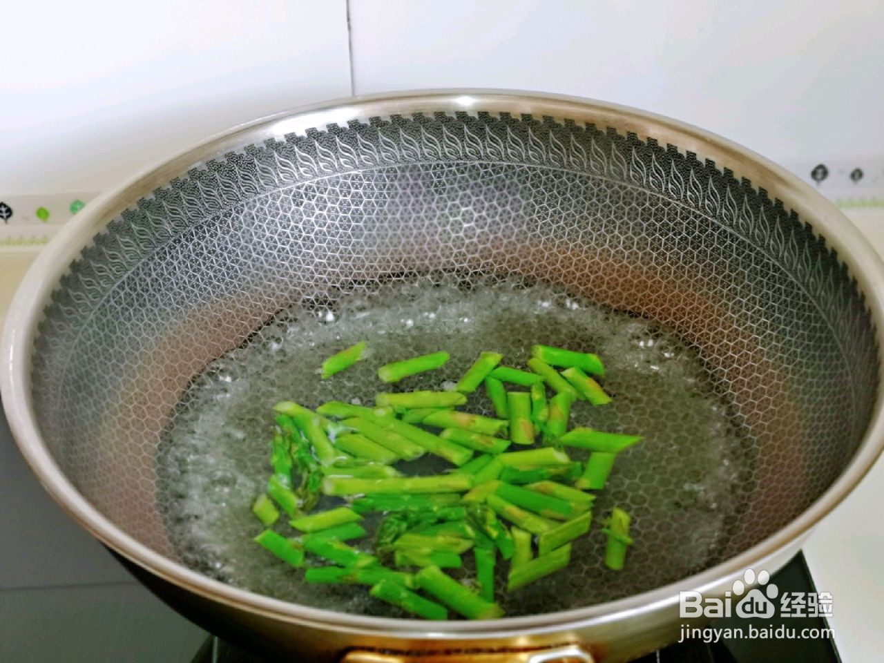 芦笋香肠炒素鸡