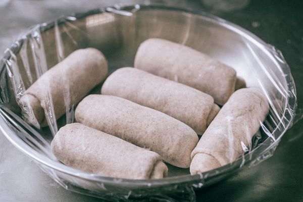 黑米斑斓奶酥面包