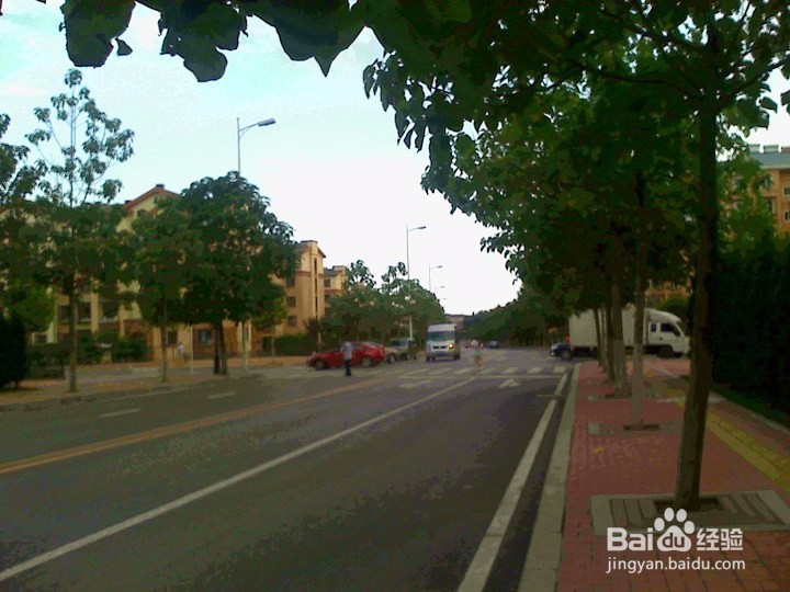 外出行人要安全行走