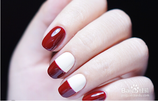 酒红撞色美甲教程