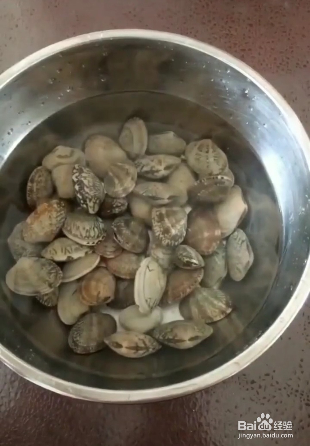 怎么让花甲吐出泥沙