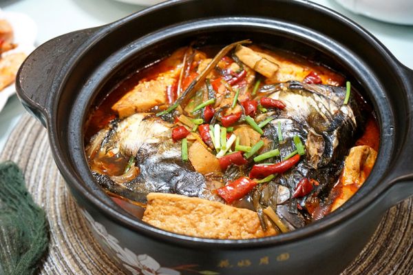 香辣草鱼豆腐煲