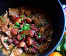 红烧肉炖豆腐家常做法
