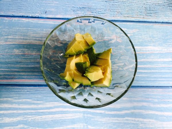 香蕉牛油果奶昔