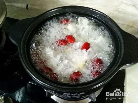 煮银耳汤时，应该注意点什么？
