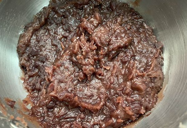 日式蜜豆芝麻包