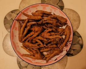 香辣鸡爪的做法
