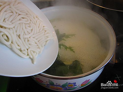 蒲公英乌冬汤面