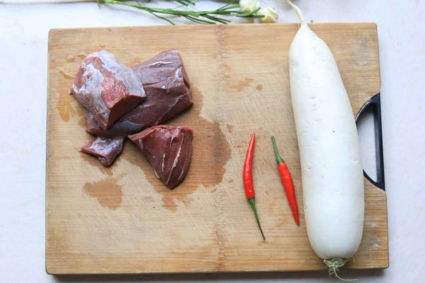 经典搭配－萝卜烧牛肉