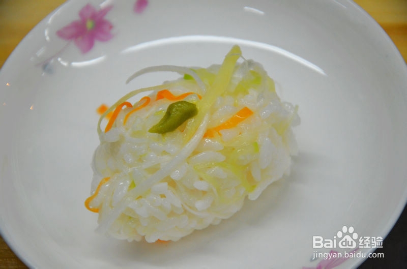 幸福美食：舌尖跳动的美味三文鱼寿司