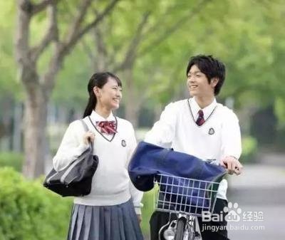 孩子早恋的表现