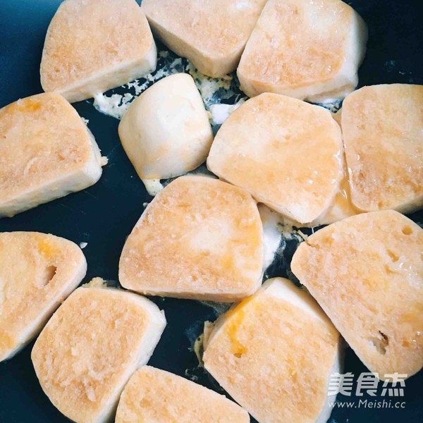 鸡蛋煎馒头的做法