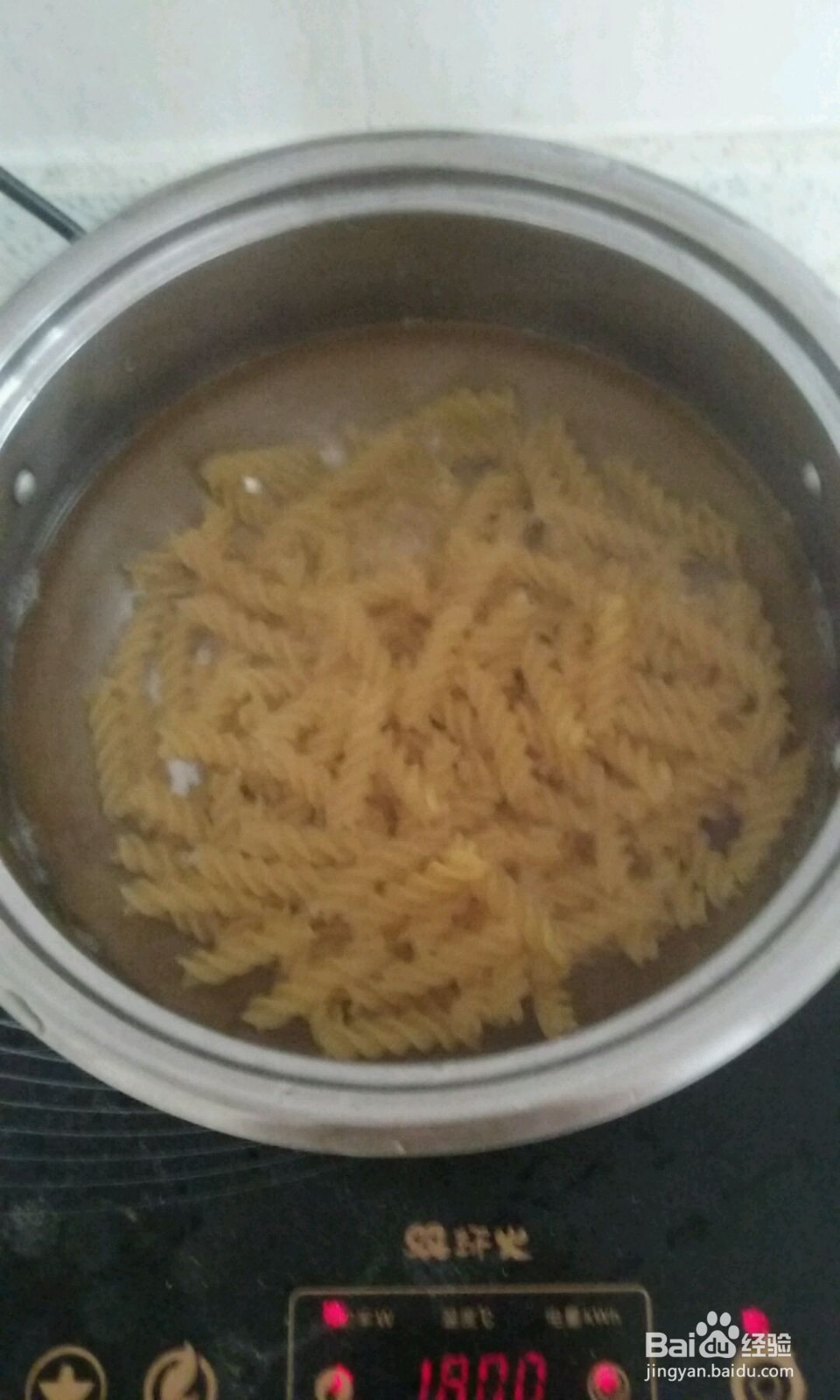 海鲜培根炒意面的做法