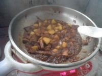 美食做法红烧肉焖饭