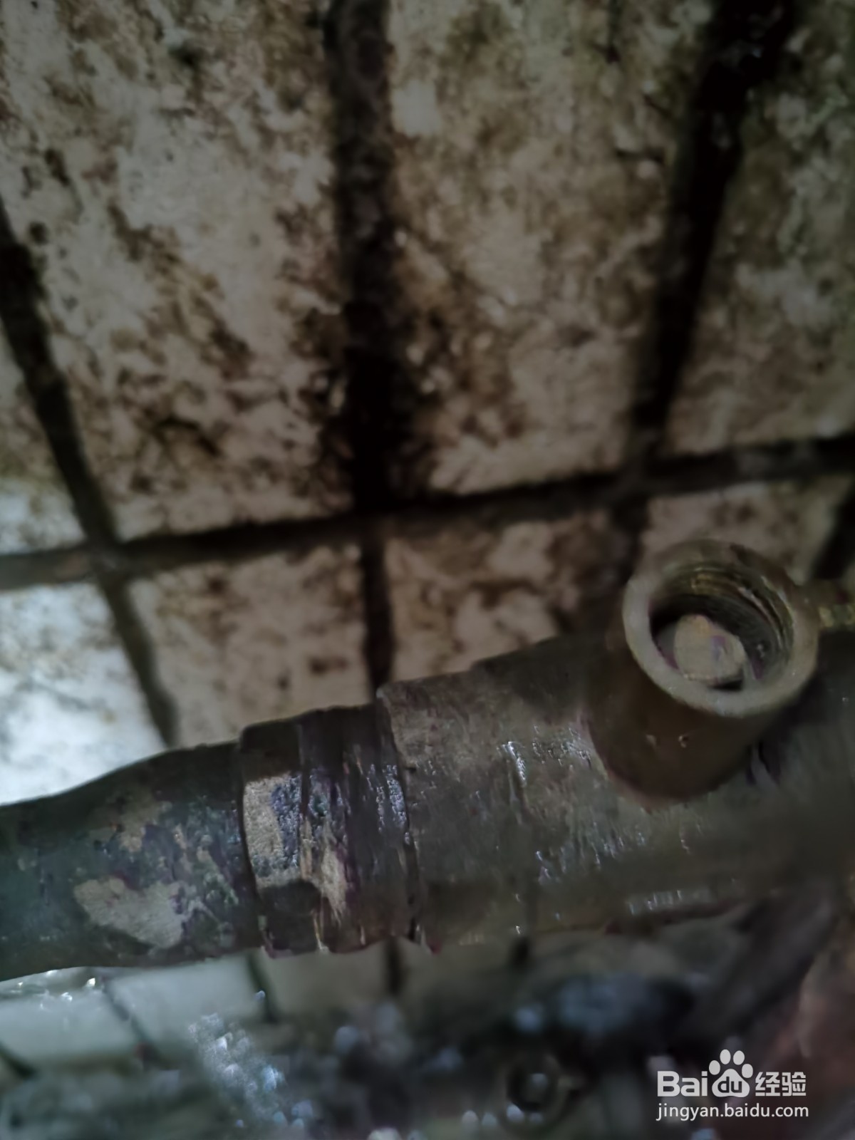 热熔水管时水闸关不掉水怎么办?