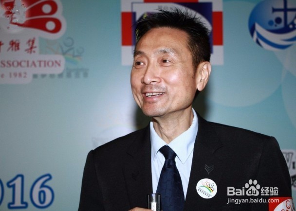 香港金牌绿叶曾守明演出时猝死，一生精彩回放