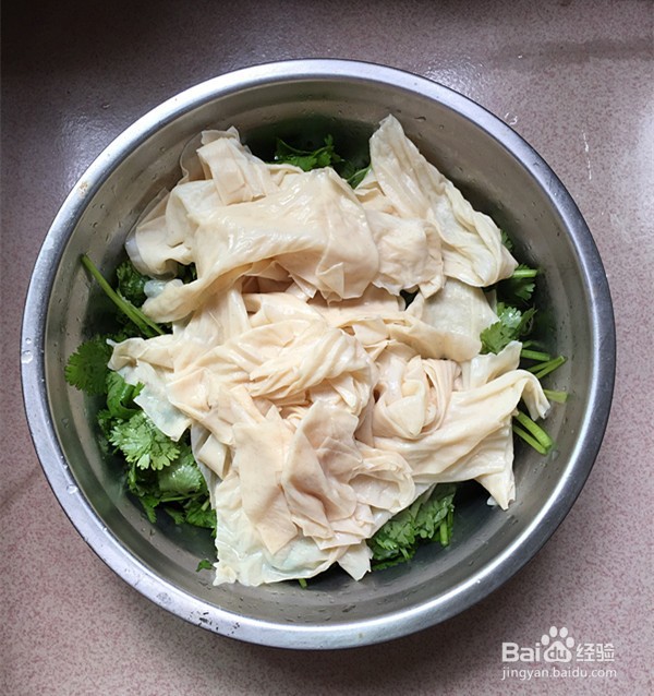凉拌油豆皮的做法