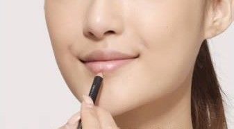 六个步骤打造性感粉唇