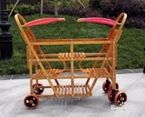 如何协助老年人站立、行走活动方法