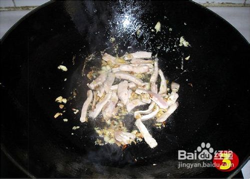 年夜饭中味道绝佳的一道混搭菜——蘑菇烩粉丝