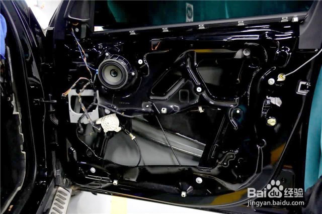 广州宝马X5过顺德音响改装升级作业