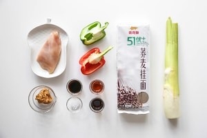 如何制作夏日清爽三丝冷面