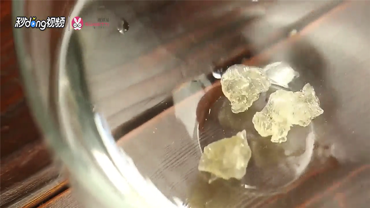 如何做正确的泡发桃胶