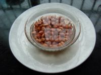 皮肤白皙光滑黑豆薏米百合汤的做法