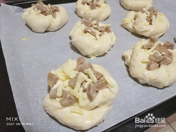 牛肉肠面包卷的步骤