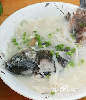 如何做浓香萝卜丝鲫鱼汤？