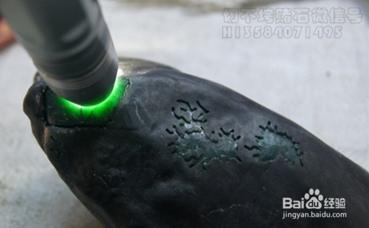 怎样通过翻砂看翡翠好坏