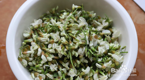 槐花麦饭的做法