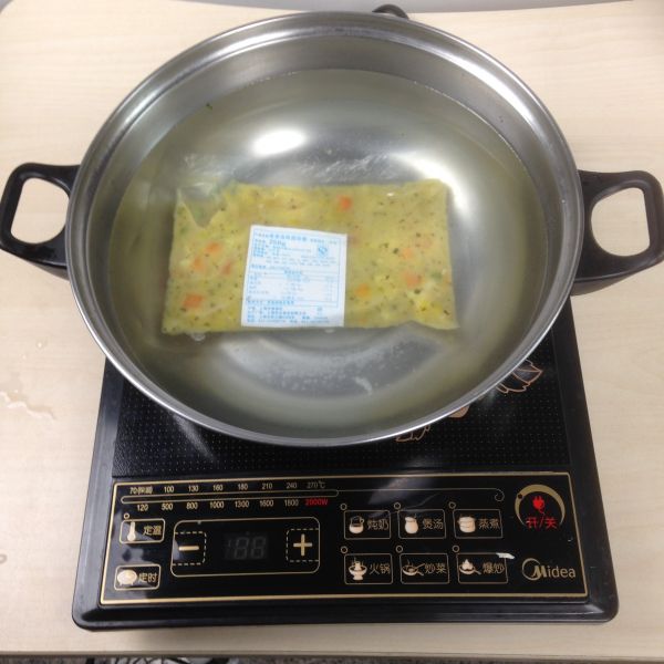 香草海鲜薄脆披萨